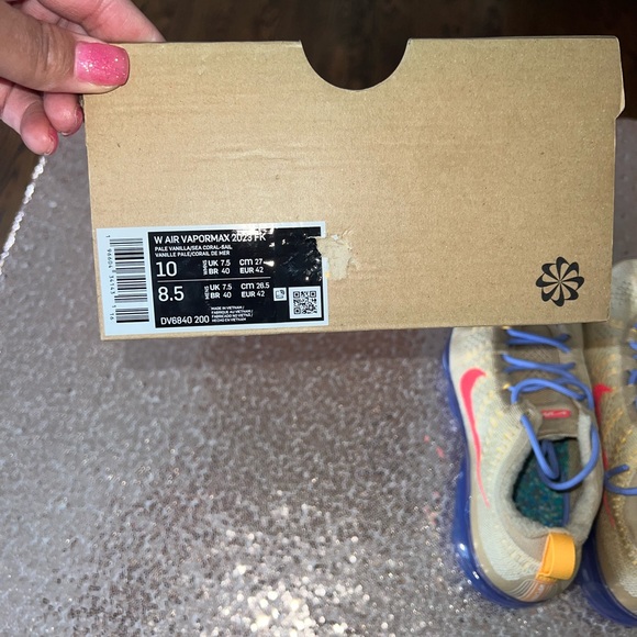 Brand new Nike Air Vapormax size 10 - Picture 4 of 4